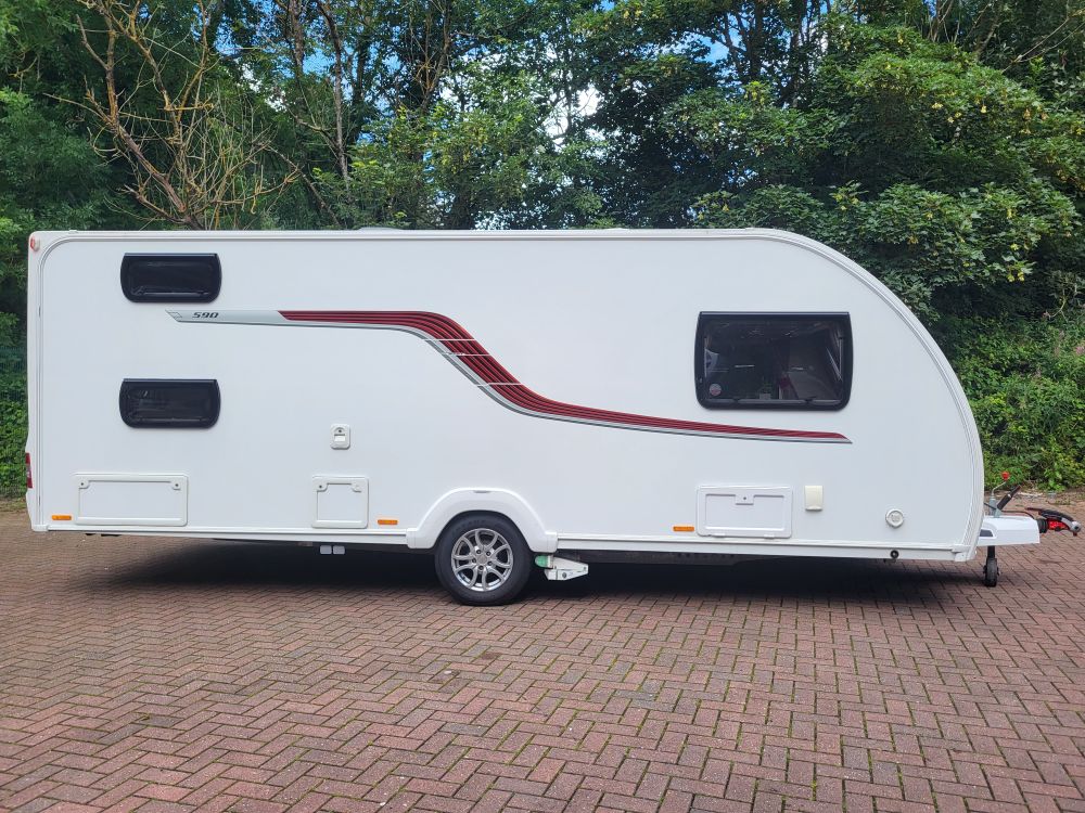 Swift  Challenger 590 LUX