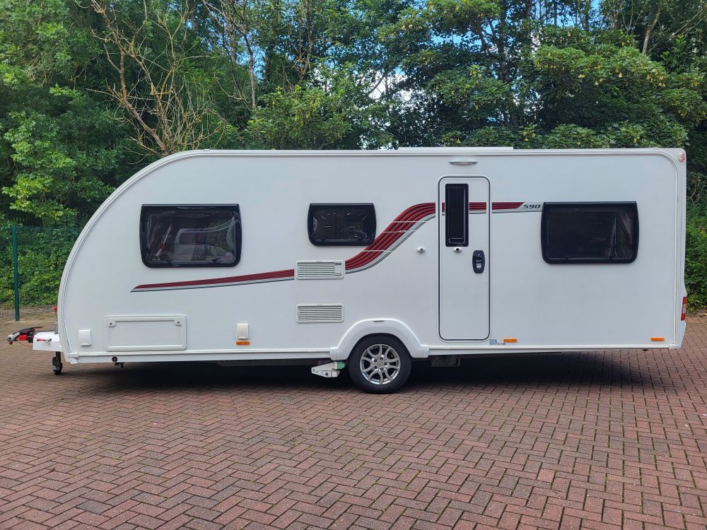 Swift  Challenger 590 LUX