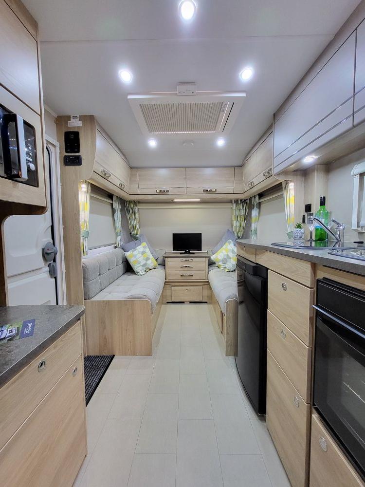 Elddis  Xplore 554