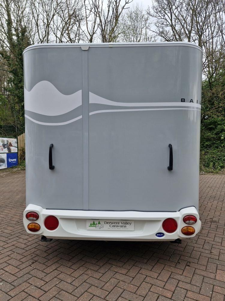 Bailey  Discovery D4-2