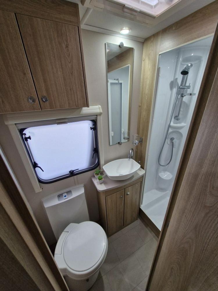 Elddis  Xplore 586