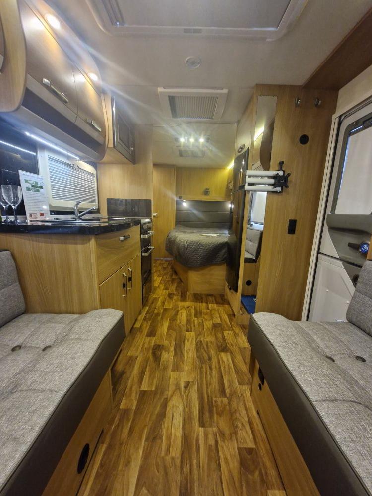 Knaus Starclass 560