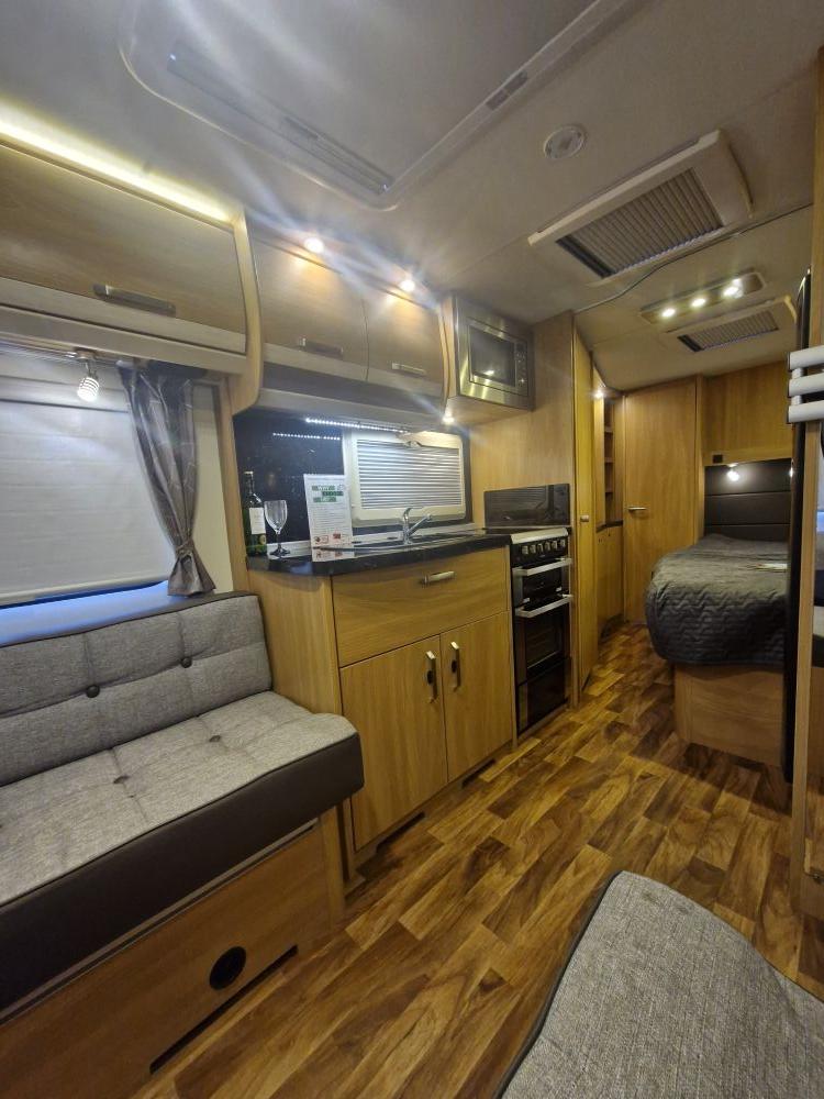 Knaus Starclass 560