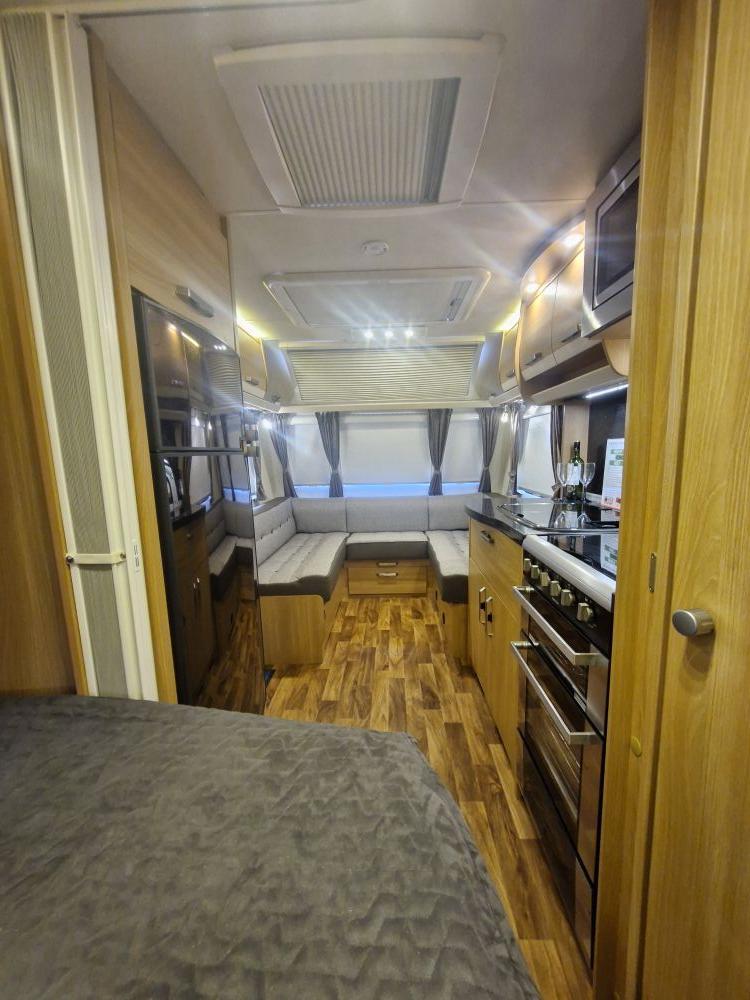 Knaus Starclass 560