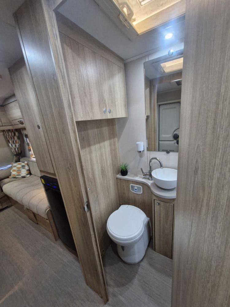 Elddis  Xplore 422