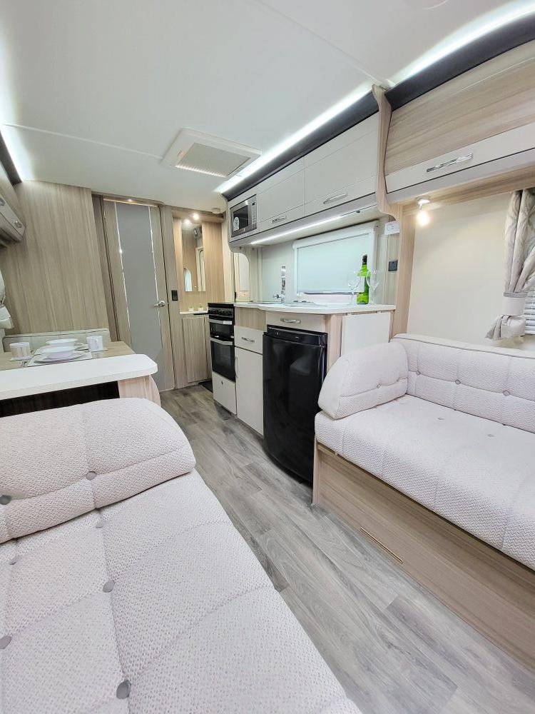 Coachman Pastiche 520