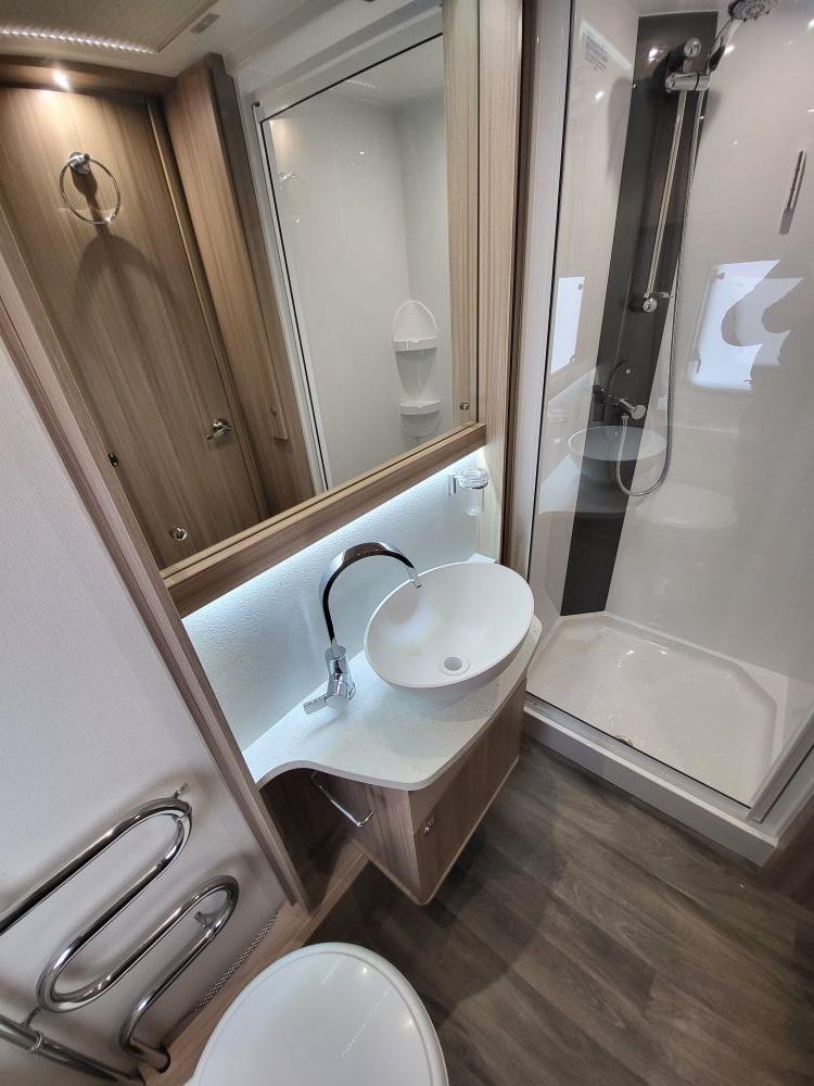 Coachman Pastiche 520