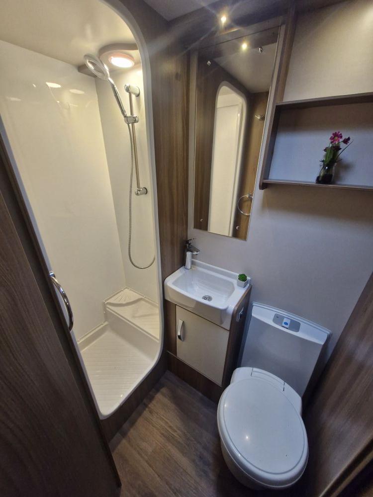 Bailey Phoenix 644