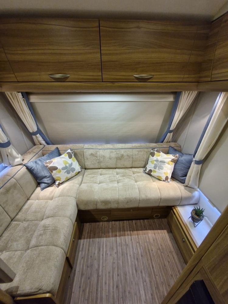 Elddis  Xplore 304