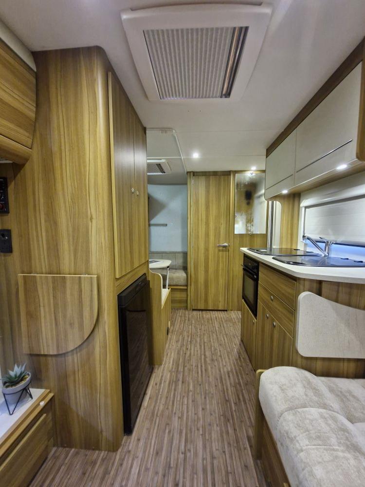 Elddis  Xplore 304