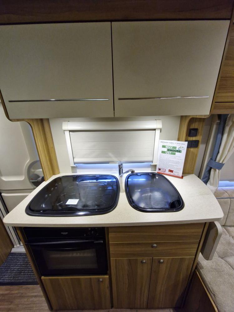 Elddis  Xplore 304