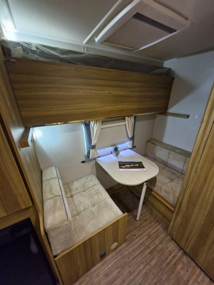 Elddis  Xplore 304