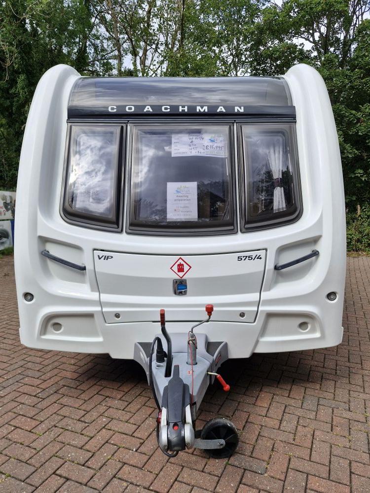 Coachman  VIP 575/4