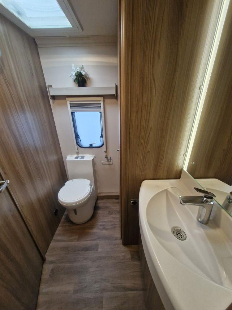 Swift Corniche 15/2