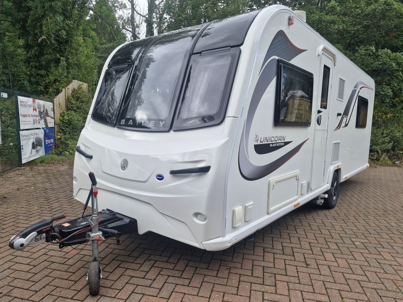 Bailey Unicorn Cabrera Black Edition