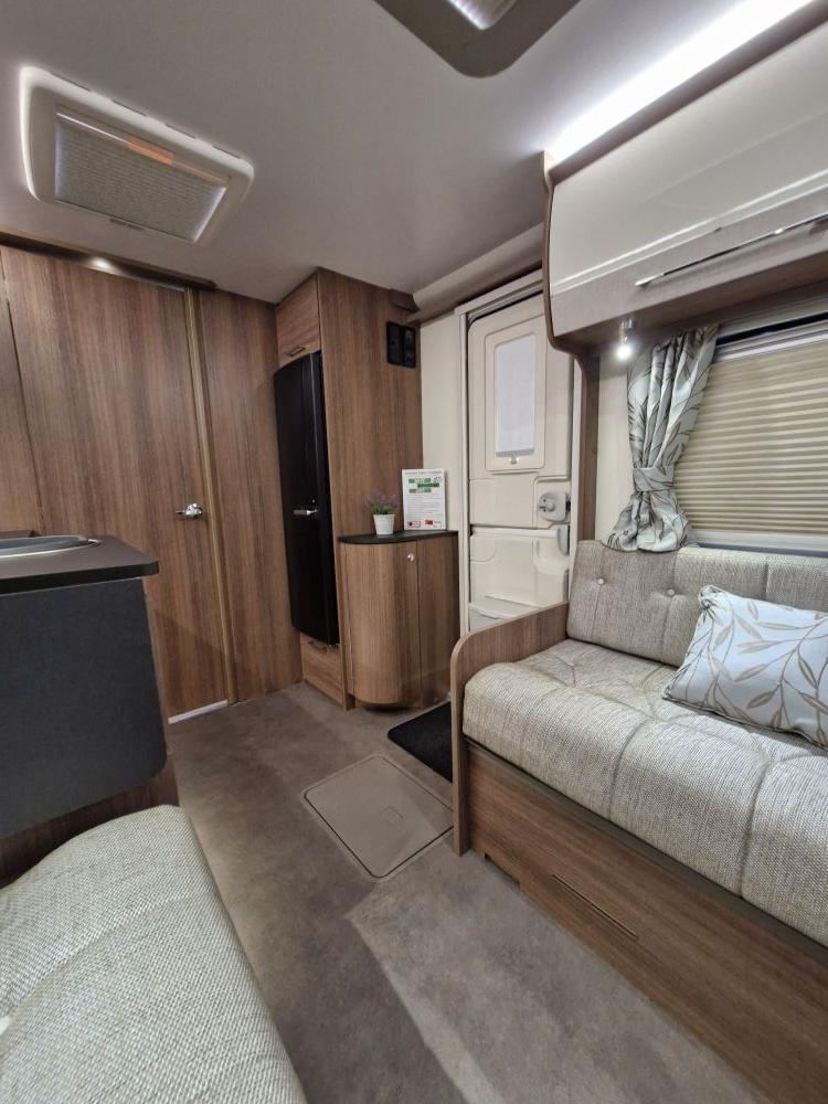 Bailey Unicorn Cabrera Black Edition