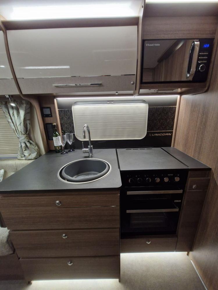 Bailey Unicorn Cabrera Black Edition