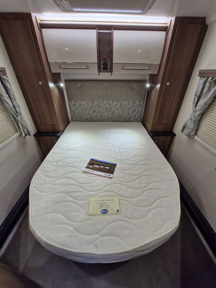 Bailey Unicorn Cabrera Black Edition