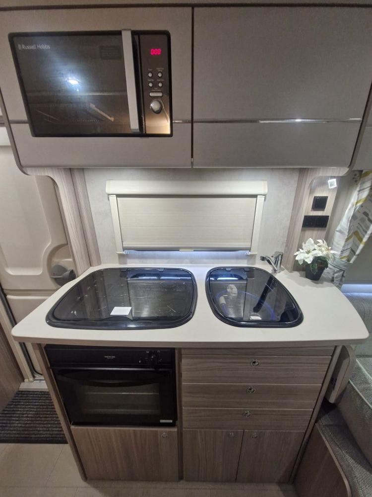 Elddis  Xplore 304