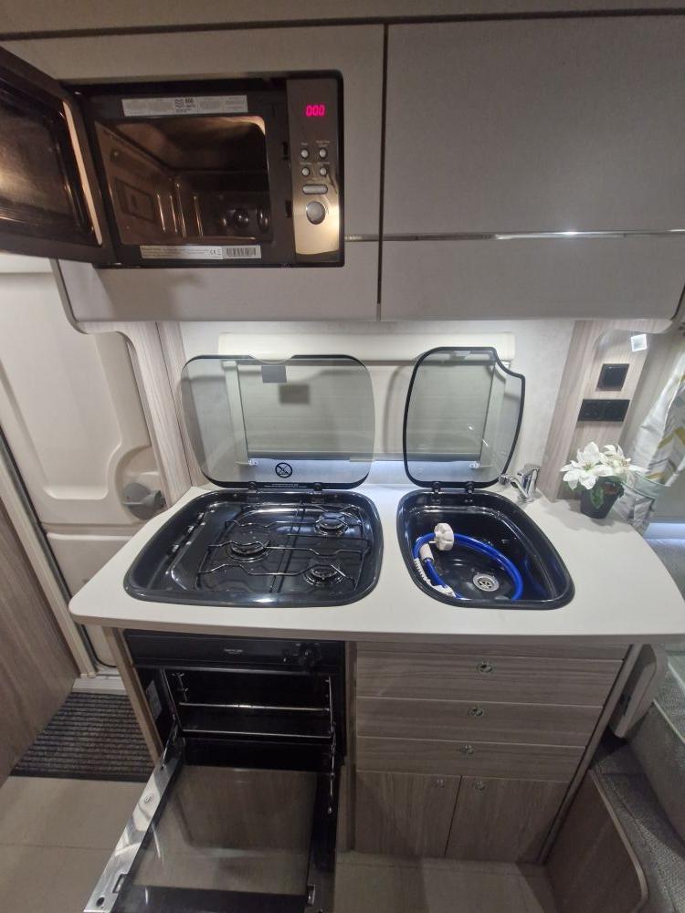 Elddis  Xplore 304