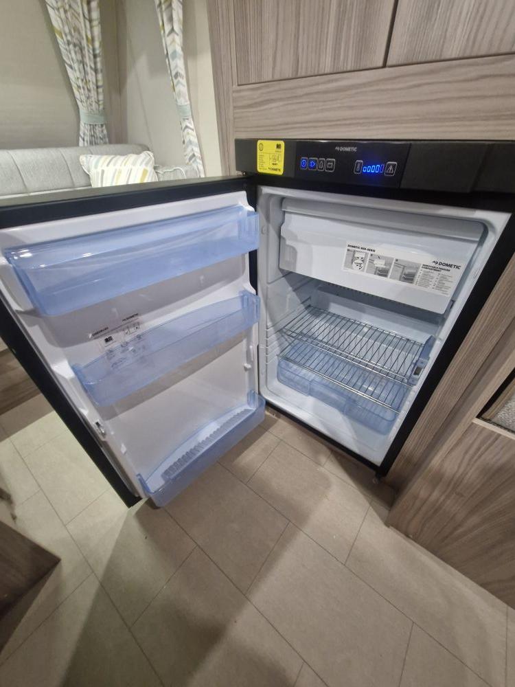 Elddis  Xplore 304