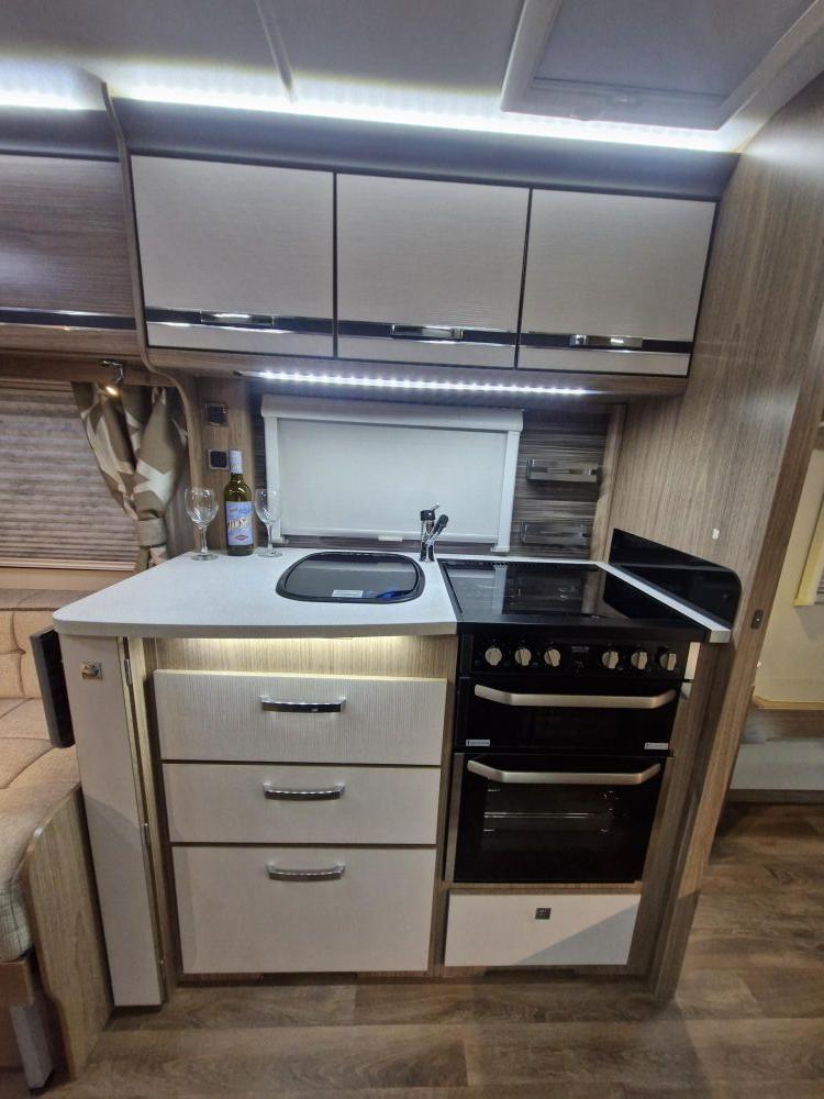 Coachman  VIP 575