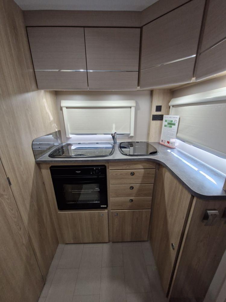 Elddis Xplore 422