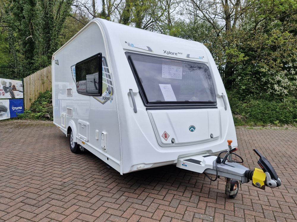 Elddis Xplore 422