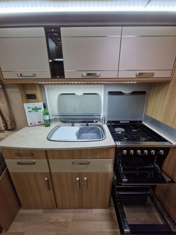 Coachman VIP 460/2