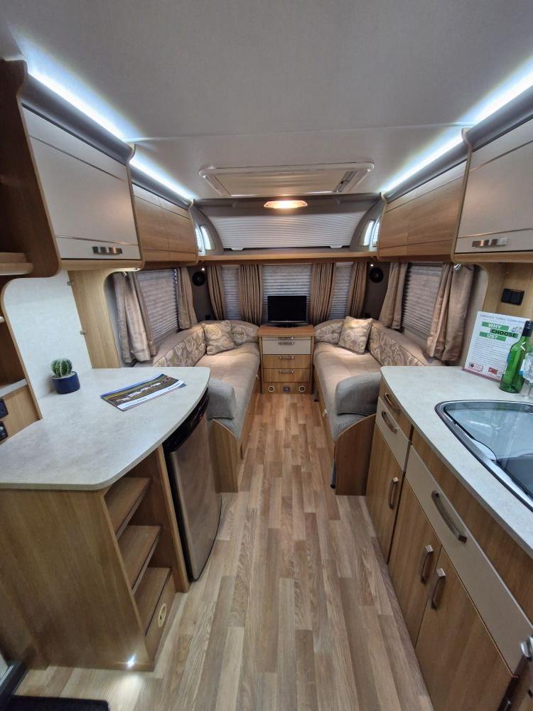 Coachman VIP 460/2