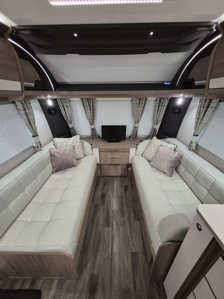 Coachman VIP 575