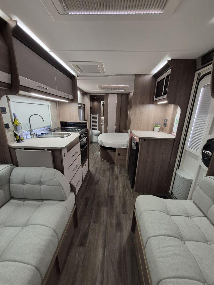 Coachman VIP 575