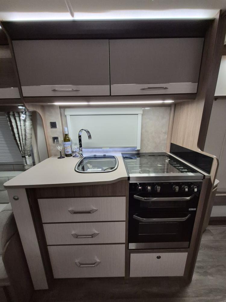 Coachman VIP 575
