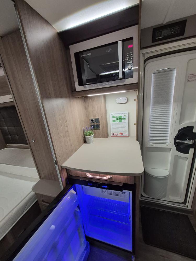 Coachman VIP 575