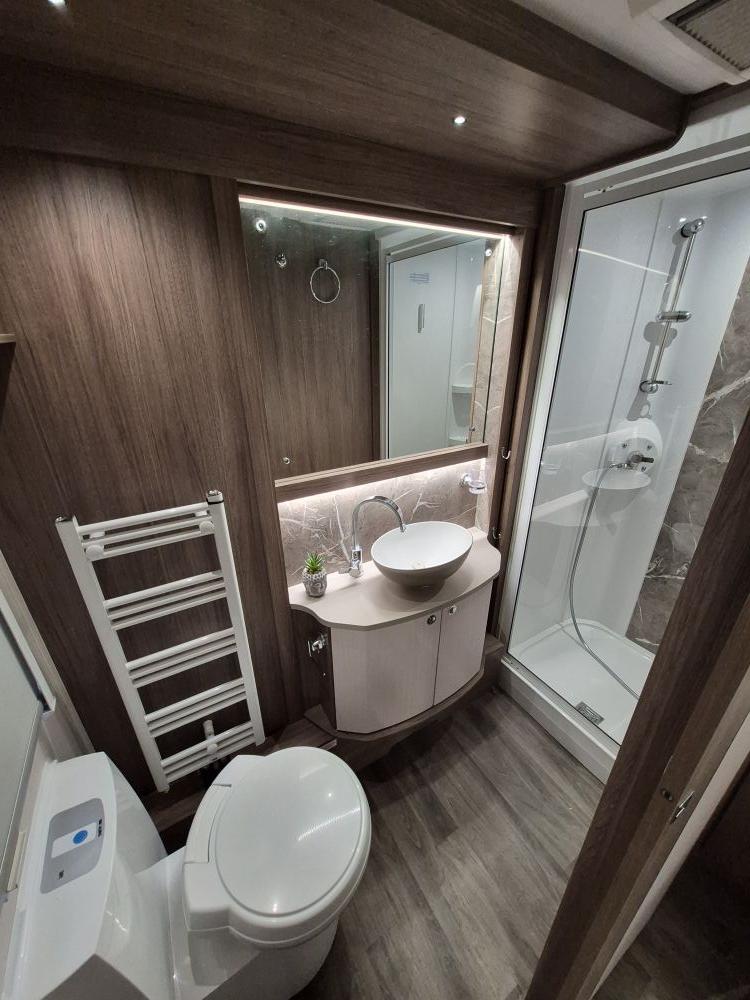 Coachman VIP 575